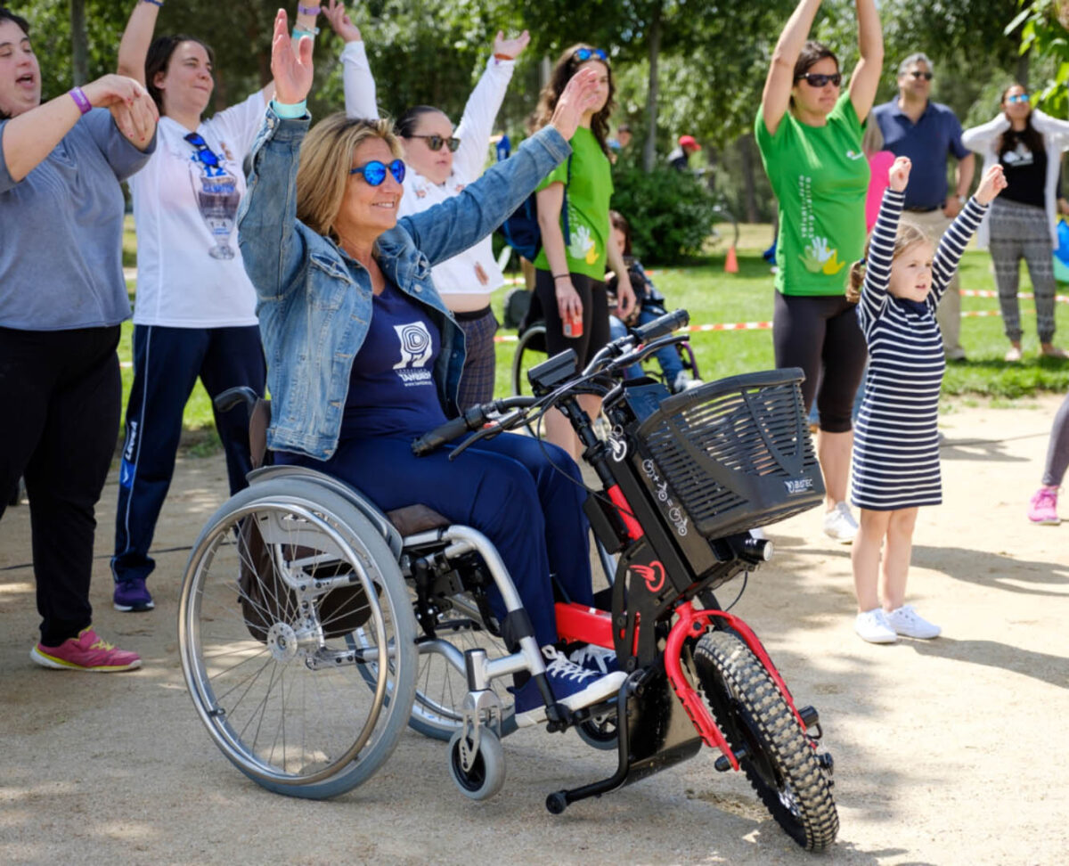 Teresa Silva, presidenta de la Fundación También. Mujer en silla de ruedas y handbike Batec Mobility.
